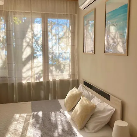 Sunset Yavorov דירה